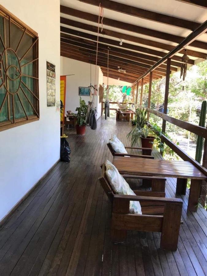 El Pargo Feliz Hotel Montezuma Bagian luar foto