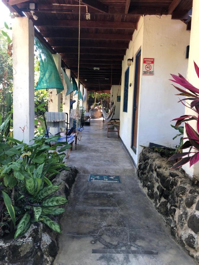 El Pargo Feliz Hotel Montezuma Bagian luar foto